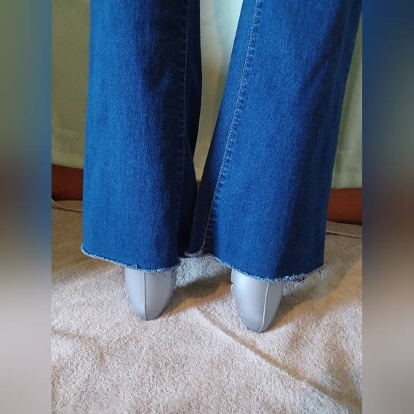 Air Space Side Zip Flair Skinny Jeans - Picture 8 of 11